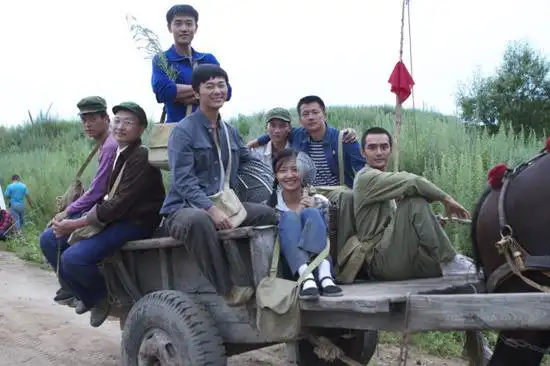 剧照傅晶剧照新浪娱乐讯 讲述知青上乡下山运动的同名电视剧《知青》