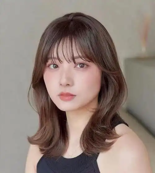 发型不对颜值报废试试这几款很火的中长发知性温柔又大气