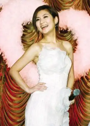 selina婚后要和老公分床睡 李玟十月当新娘