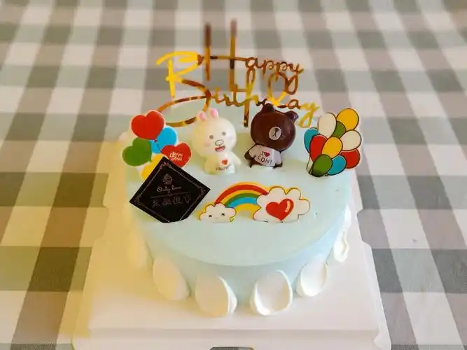 这是为宝贝们准备的布朗熊生日蛋糕
