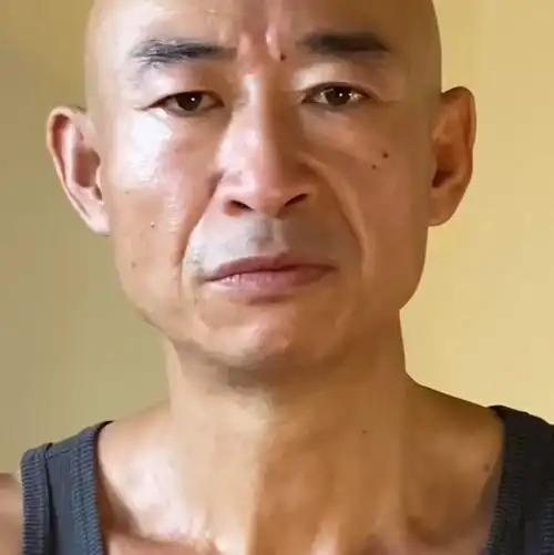 演员江水的抖音直播间