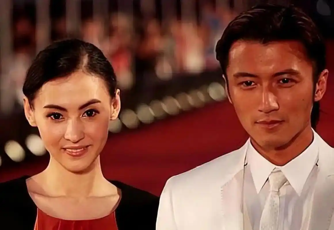 近期发生在谢霆锋和张柏芝之间的事 谢霆锋和张柏芝都是明星人物,分别