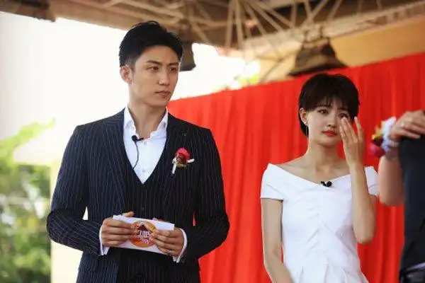 徐璐和乔任梁真的在一起过吗她和黄景瑜又是怎么回事呢