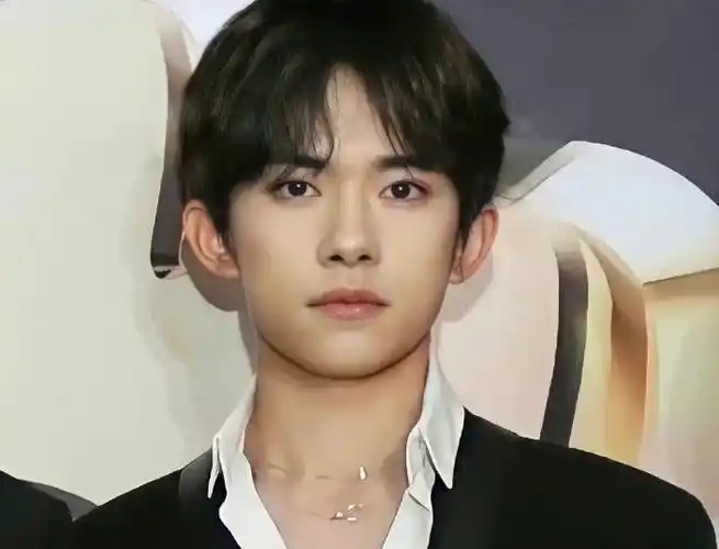 回顾单飞6年看易烊千玺王俊凯王源的各自境遇差距一目了然