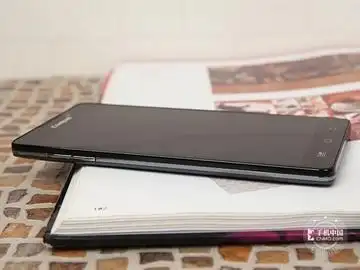 酷派7320整体外观