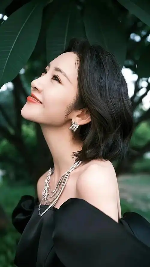 明星系列壁纸～唐艺昕_网易订阅