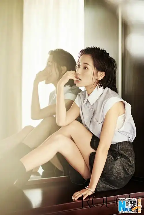 王子文封面大片曝光 湿发演绎性感精致小女人