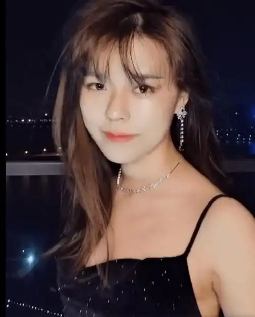 网红郝一点为追霸总煞费苦心,反观吃鸡一姐沫子,太霸气了_爱情_过往