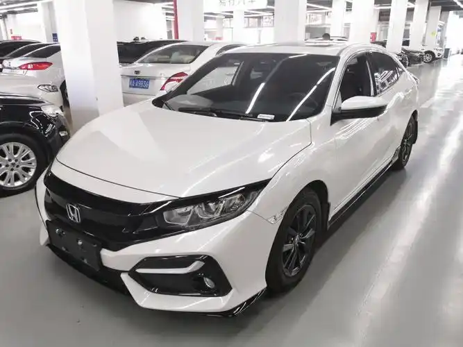 本田思域两厢2021款15t自动新锐控国Ⅵ