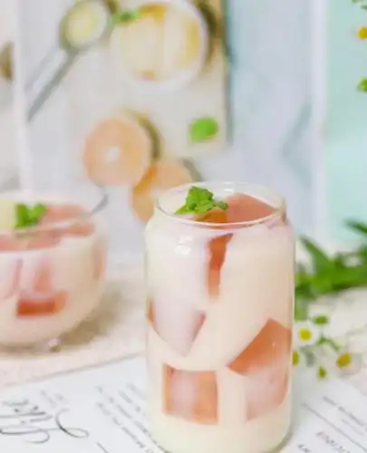 自制水蜜桃冻饮品,颜值口感并存的夏日饮品,满足你的粉嫩少女心