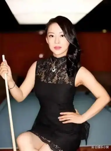 42岁潘晓婷现状,肤如凝脂婀娜多姿,看完照片才知道为何无人敢娶