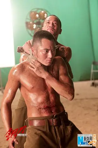 日前,片方特别放送了一支何润东,李东学的cp特辑.