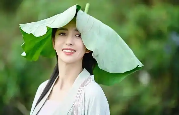 37岁佟丽娅演西施蒋勤勤的巅峰时期连西施本尊都会自愧不如吧