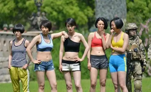 我是特种兵之火凤凰全集热播90后女冰比基尼上阵