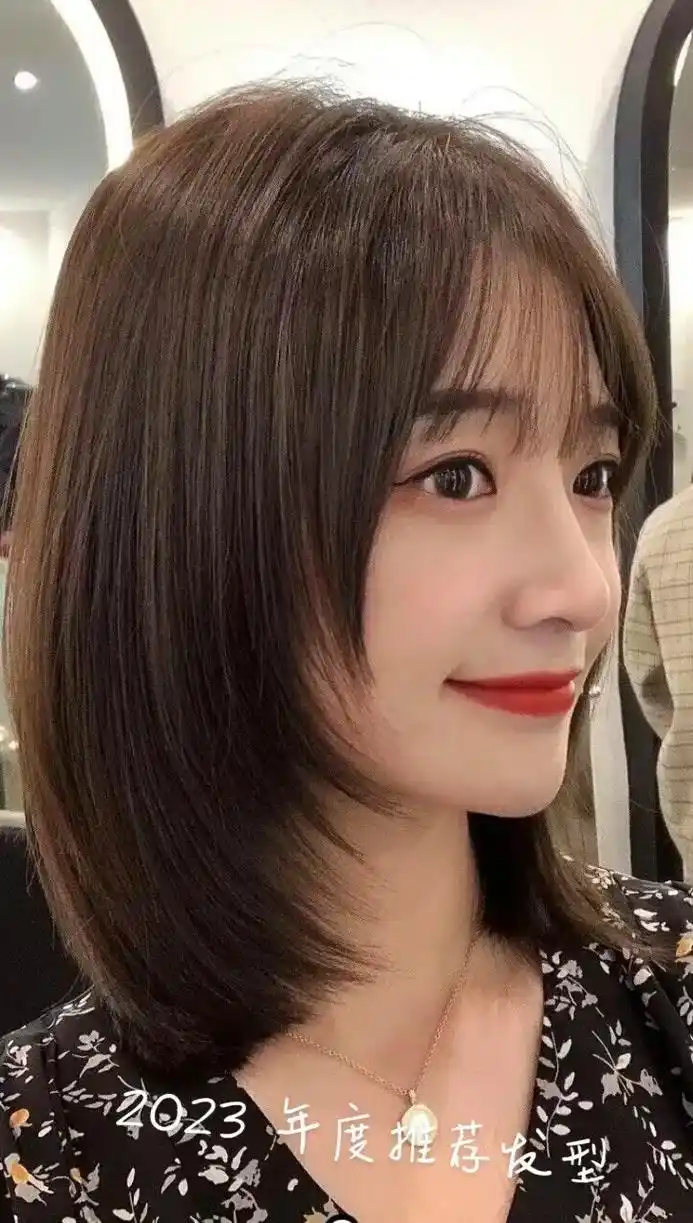 根据脸型设计发型 #减龄瘦脸锁骨发 #减龄发型 清爽型发型 - 抖音