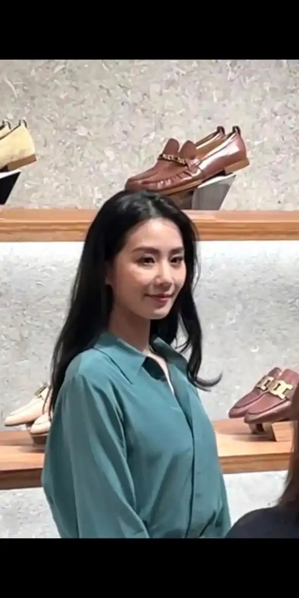 刘诗诗的面相都变了,整个人看着很刻薄,而且她团队对生图把控很好,有