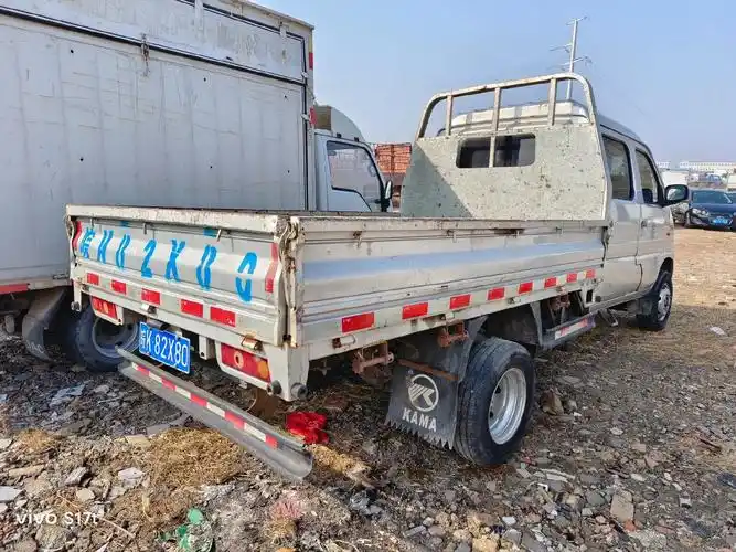 18年双排货车  2米7车厢  后双胎 价格不高   一万多 - 抖音