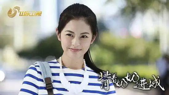 任容萱饰钟雨萱