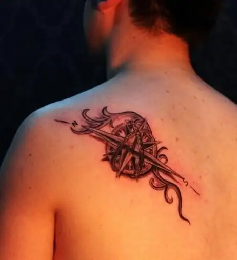 类别:背部纹身图案 标签: 背部纹身图案