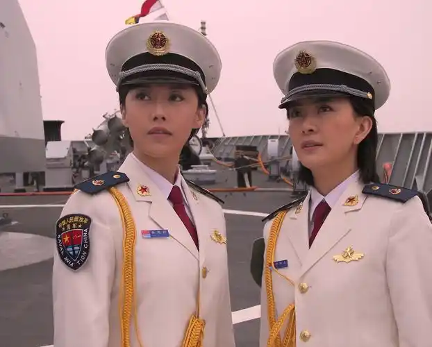 第一仅30个名额,网友纷纷表示想参军|武器|文工团|美女_新浪网