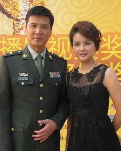 茹萍年轻时候的照片 她现任老公是谁