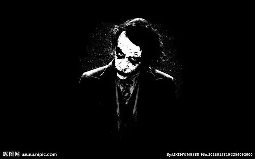 找一张笑得有点吓人的小丑头像,两边对称,是头像.百度图片找遍了