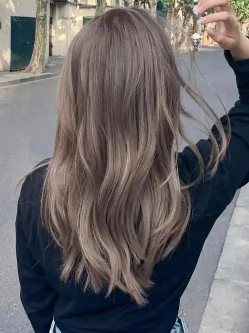 夏季发色推荐亚麻灰