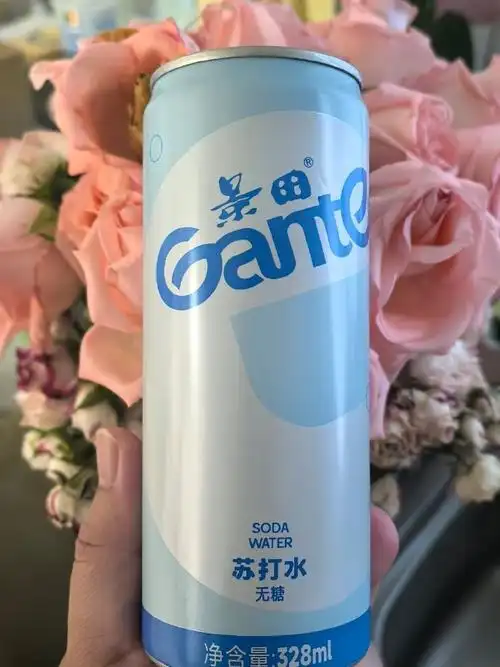 第一次见到景田这个苏打水,买了一瓶尝尝.