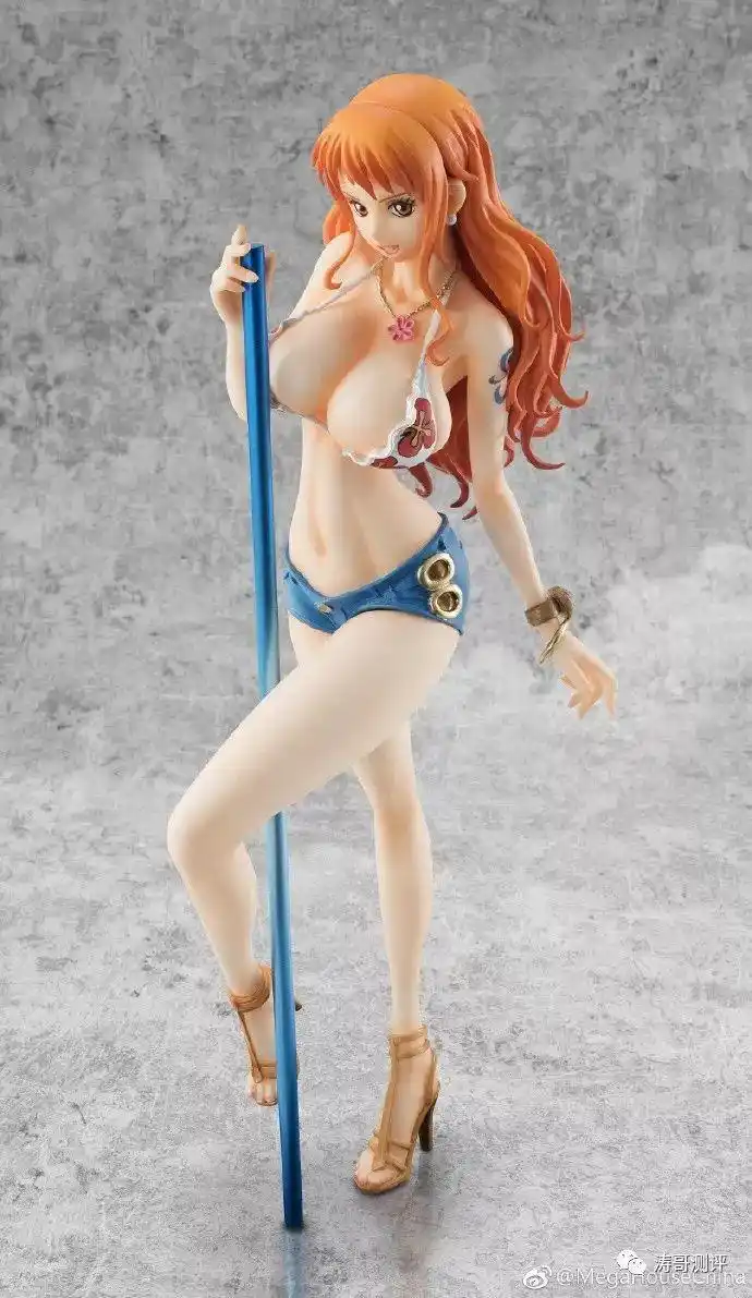 跳钢管舞的娜美手办,看得我鼻血直流!