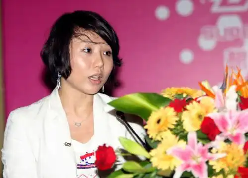 哪有天娱传媒艺员总监杨柳的照片啊?