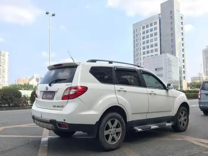 2010年11月陆风 x8 2.5t 两驱豪华型