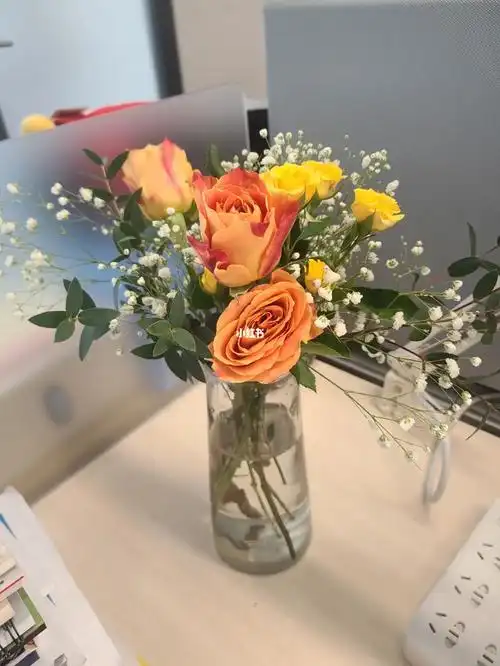 办公室洋溢鲜花的香味nice