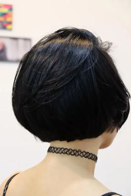 黑色沙宣短发发型图片