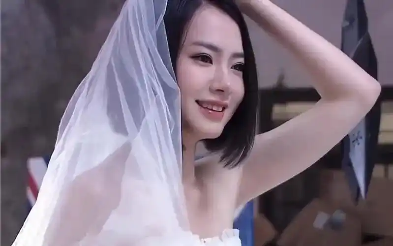 "低调女友"林子君,将戚薇视为仙女下凡,她却和李承铉喜结良缘