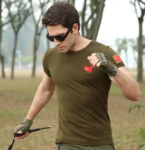 刺绣中国国旗军人半袖战狼军迷特种兵恤男短袖t恤