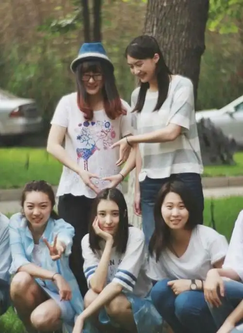 华晨宇女朋友合照