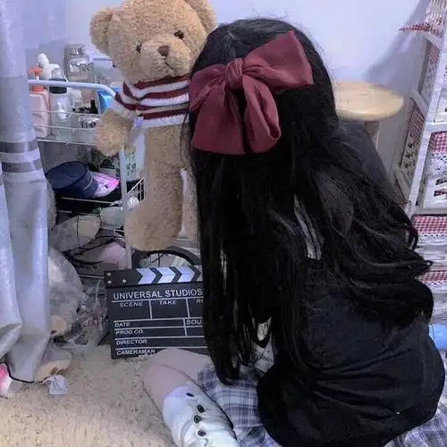 不露脸女生头像:伸手要来的安全毫无意义/女头