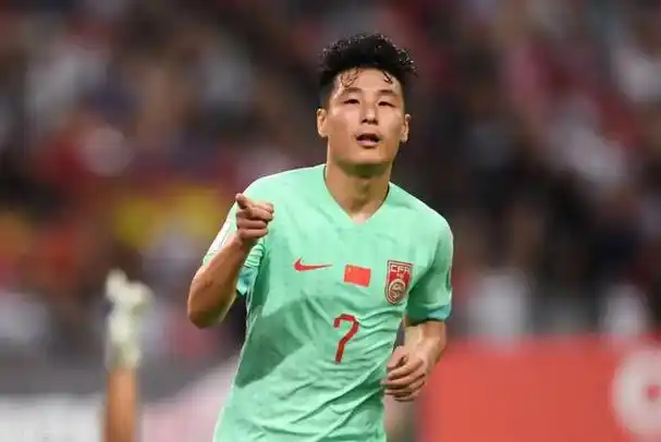 武磊一笑祸福难料是功臣也是罪人韦世豪上场我一个人踢