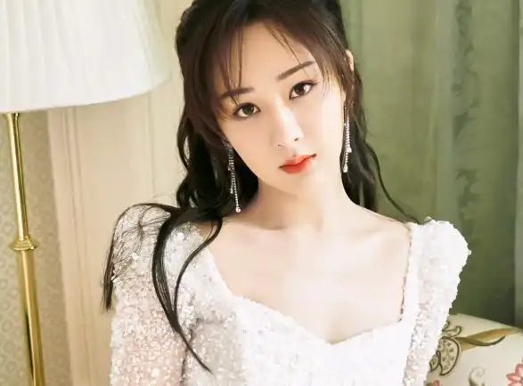 杨紫的个人资料简介身高年龄三围图片