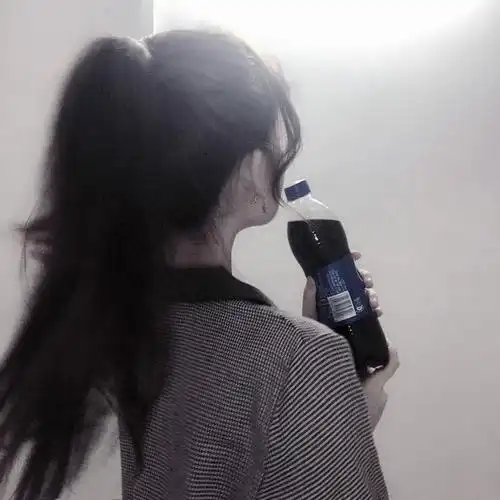 马尾女头二传注明/ 阿黎