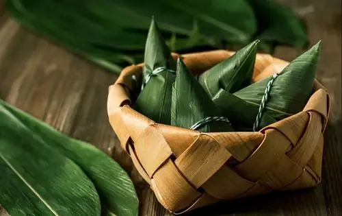 世间人情唯美食与爱不可辜负 端午节活动现场除了丰富多彩的趣味游戏