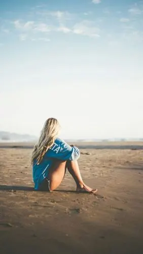 女生背影皮肤伤感