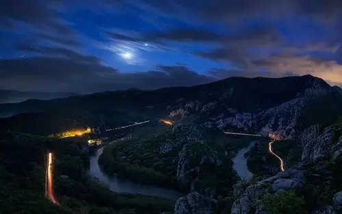 晚上,山,石,树,路,月亮 壁纸 - 1440x900