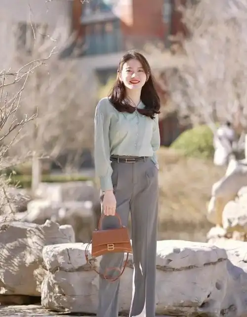 四十五岁女人穿衣打扮图片欣赏(45岁的女人) - 赤虎壹号