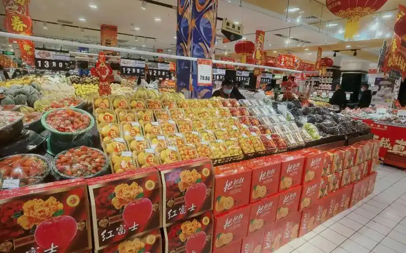 超市水果堆头陈列!