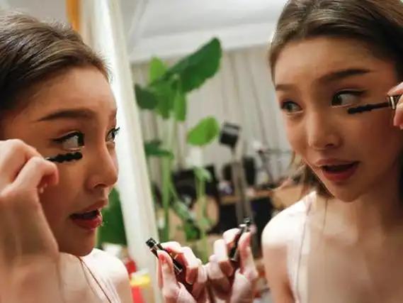 我是网络主播丁瑶,关于网络主播,模特行业及我的龙套生涯,问我吧!