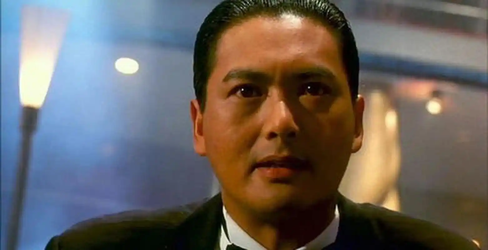 《赌侠》是一部经典的香港电影,由刘伟强执导,周润发,郑裕玲等主演,于