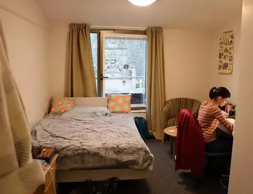 牛津大学非传统学霸聚集的霍格沃茨学校