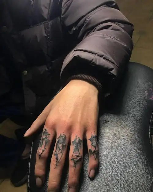 手指纹身图片_欧美奇卡诺几何手部手稿纹身图案(4)_广西北海市纹身店