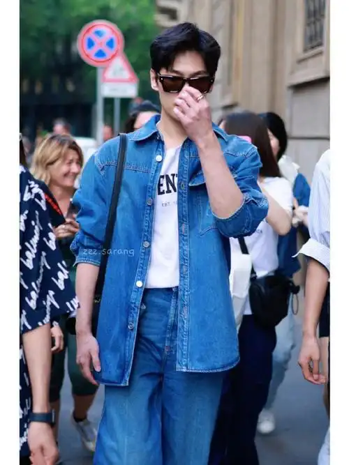 杨洋蓝色牛仔装##杨洋复古牛仔造型